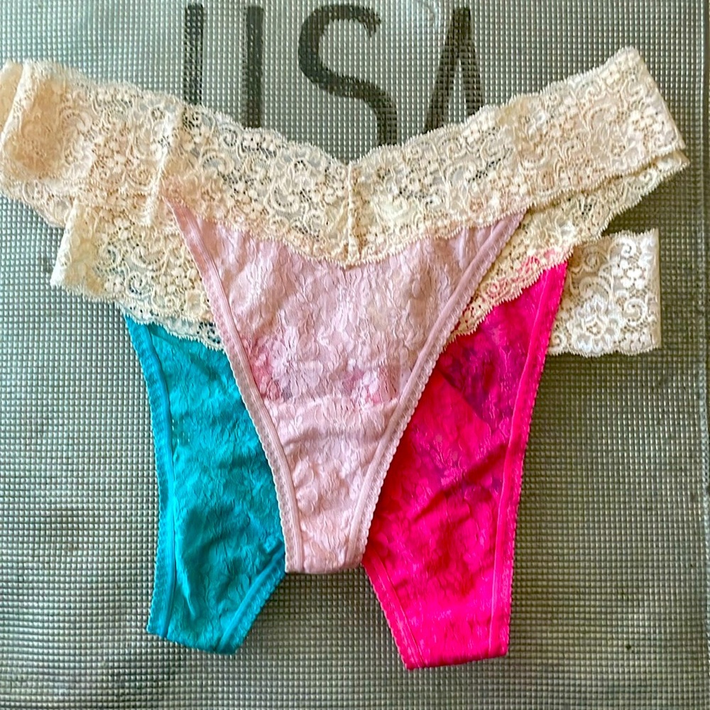NWOT Set of 3 Soma lace thong panties